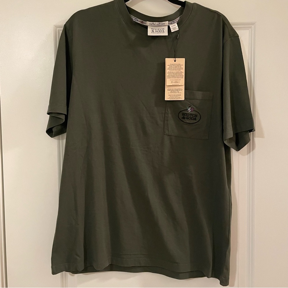 NWT Scotch & Soda Amsterdam Men’s Tee w/ Embroidered Logo Chest Pocket (Size L)
